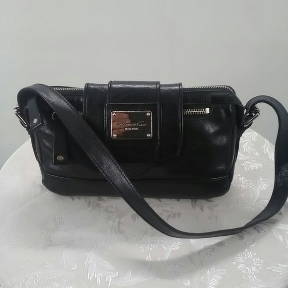 Kenneth Cole Small Leather Purse - Picture 2 of 5